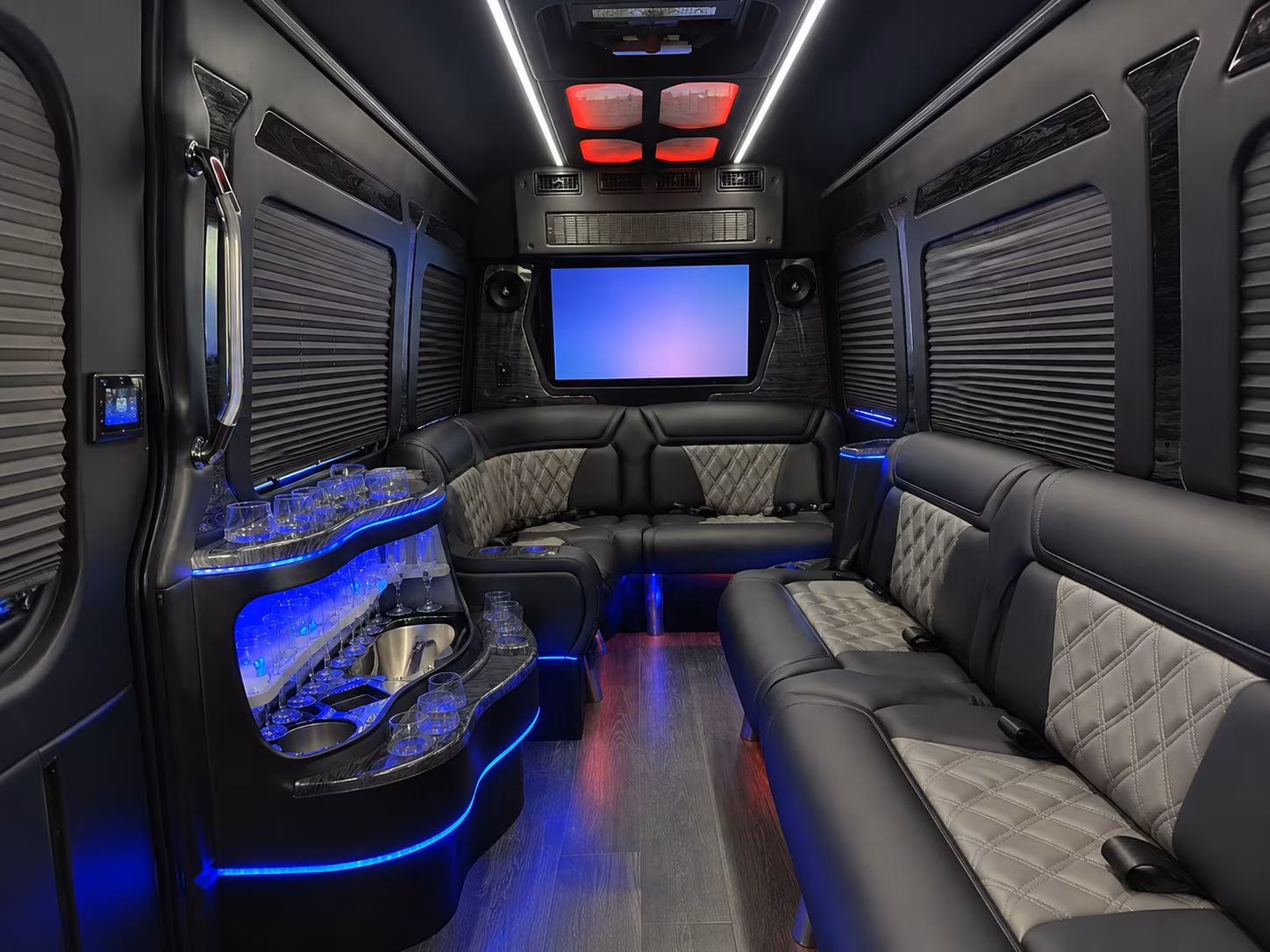 corporate event buses to accesso showare center in kent