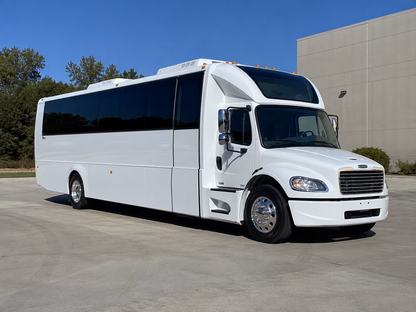 kent 28 passenger party bus