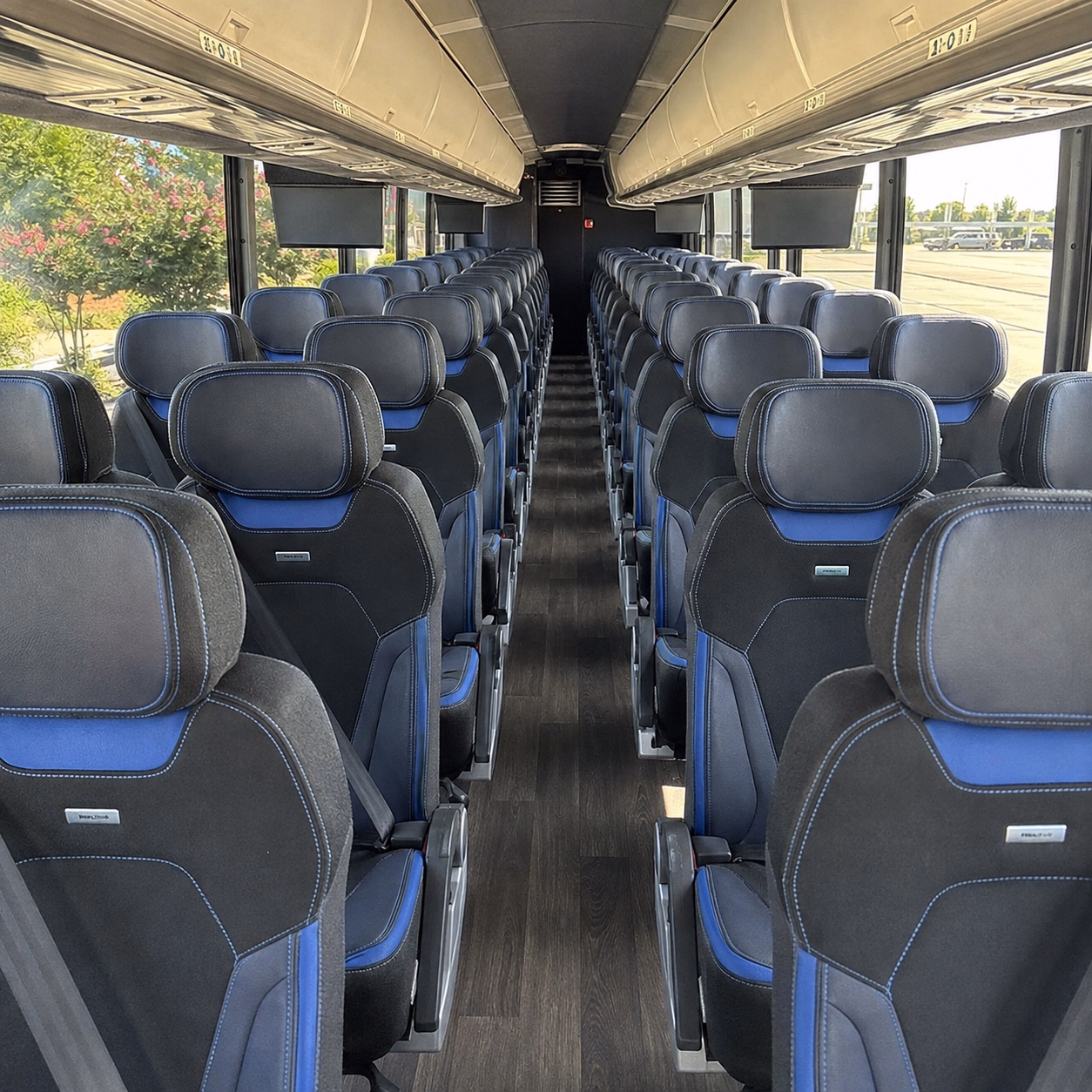 school buses for zoo and aquarium field trips near kent